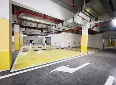 云南萬達廣場7Kw交流充電樁和30kw壁掛直流充電樁項目案例(圖3)